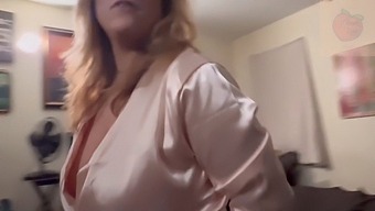 Damon Dice Uppfyllde Fansens Fantasier Med En Egen Video.